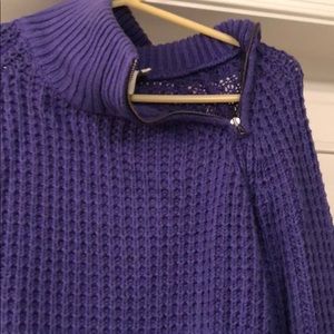 Sahalie sweater with zip neck. Size L